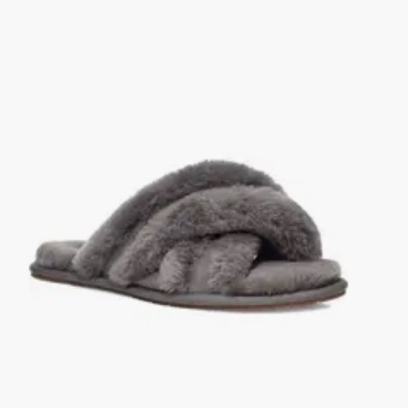 NEW UGG Scuffita Genuine Shearling Slide Slipper 10 - Picture 2 of 9